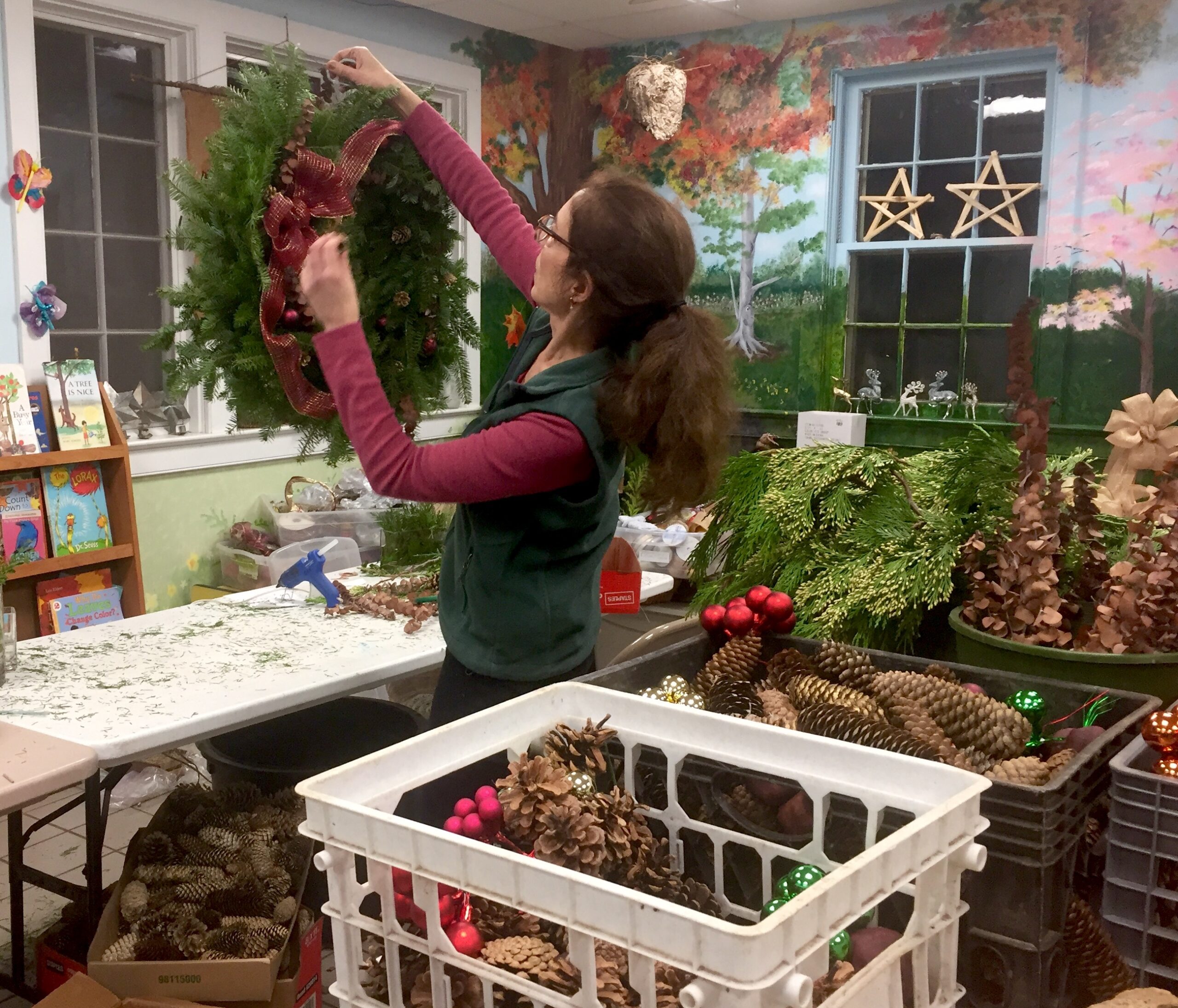 lisa, workshop, wreath decorating